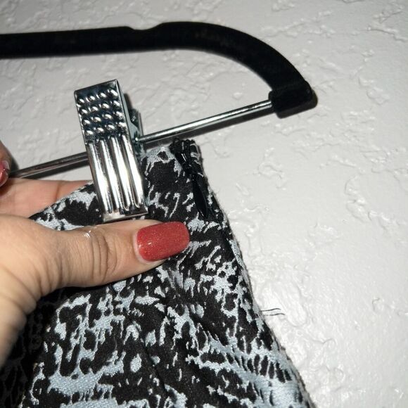 Jonathan Simkhai Blue & Black Patterned Thick Pleated Skirt Size 2 - Picture 2 of 6